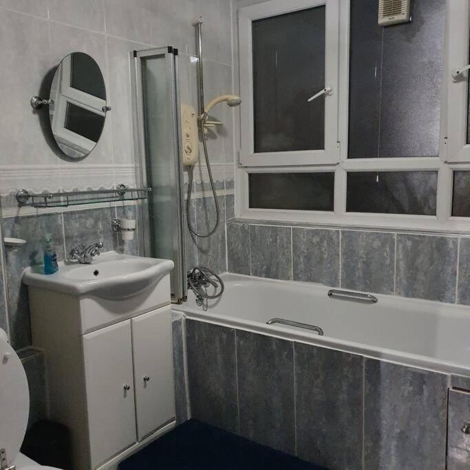 Apartament 3Beds Family Friendly In London With Good Transport Links Zewnętrze zdjęcie